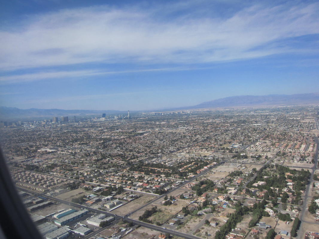 ロサンゼルスLosAngelesからラスベガスLasVegasへの飛行機
