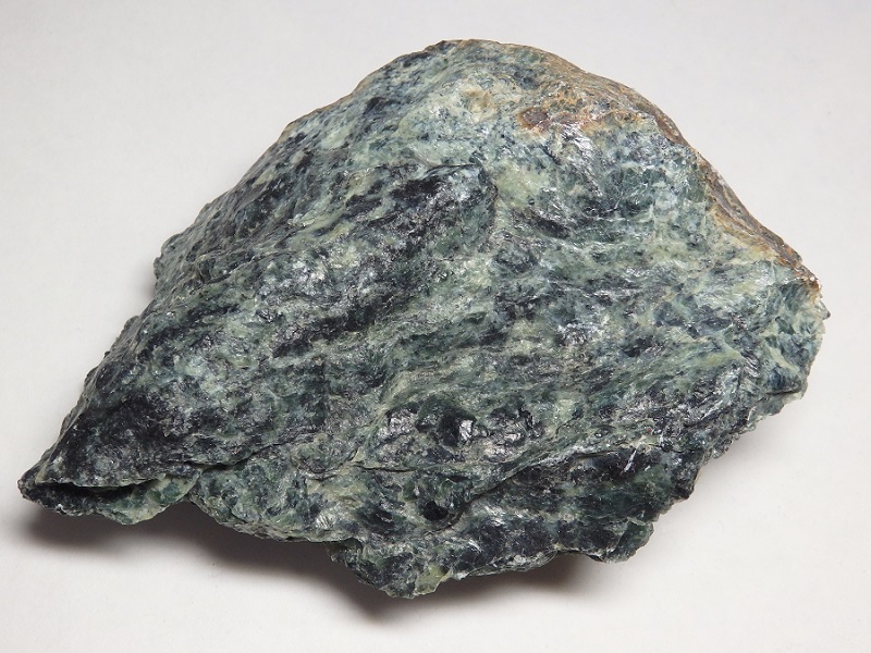 蛇紋岩(高知県横倉山)_serpentinite Mt. Yokokura-yama, Shikoku Is., Japan  Kurosegawa melange belt