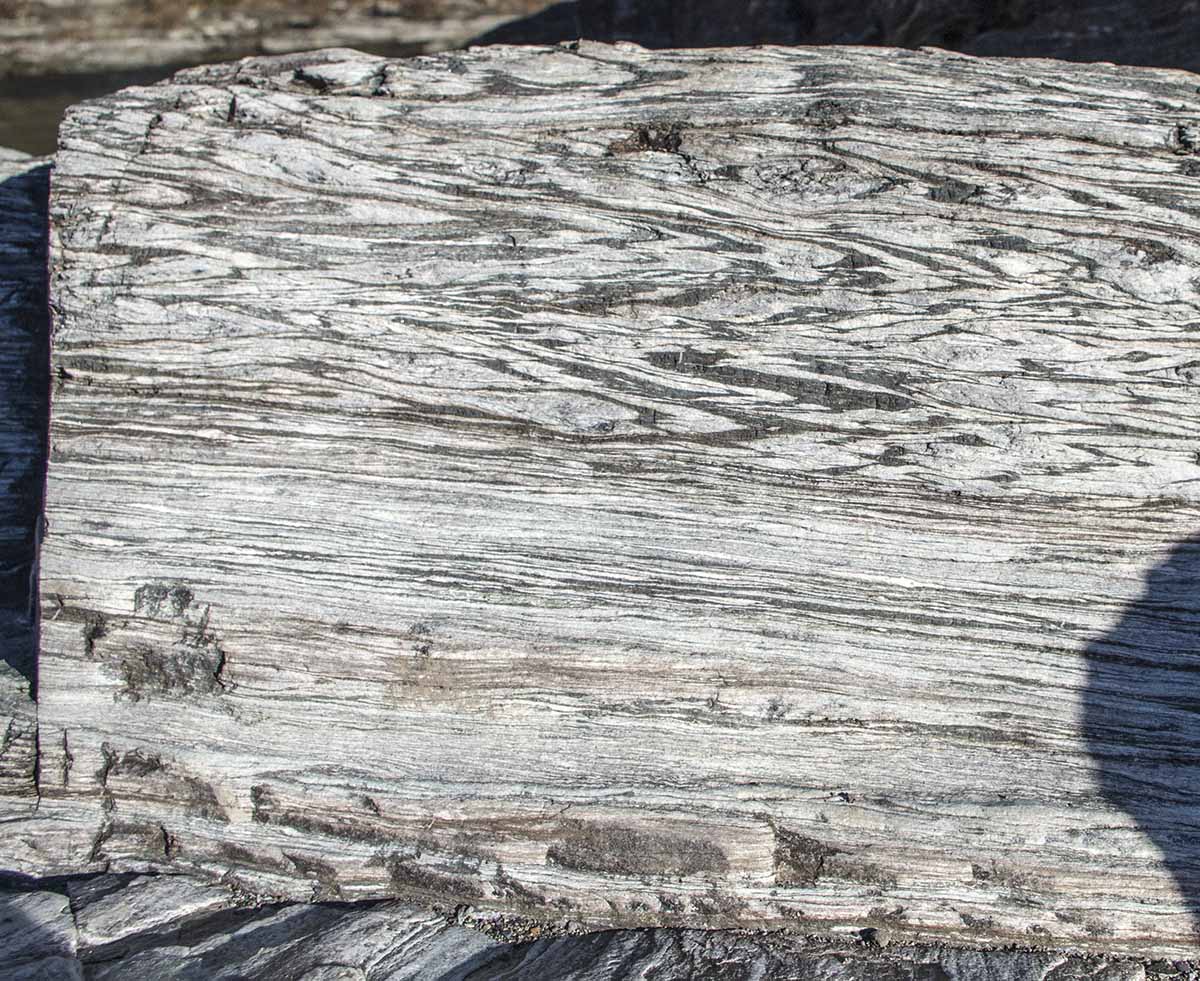 繧ｹ繝・ぅ繝ｫ繝励ヮ繝｡繝ｬ繝ｳ迚・ｲｩ stilpnomelane schist (蝓ｼ邇臥恁荳企聞轢・